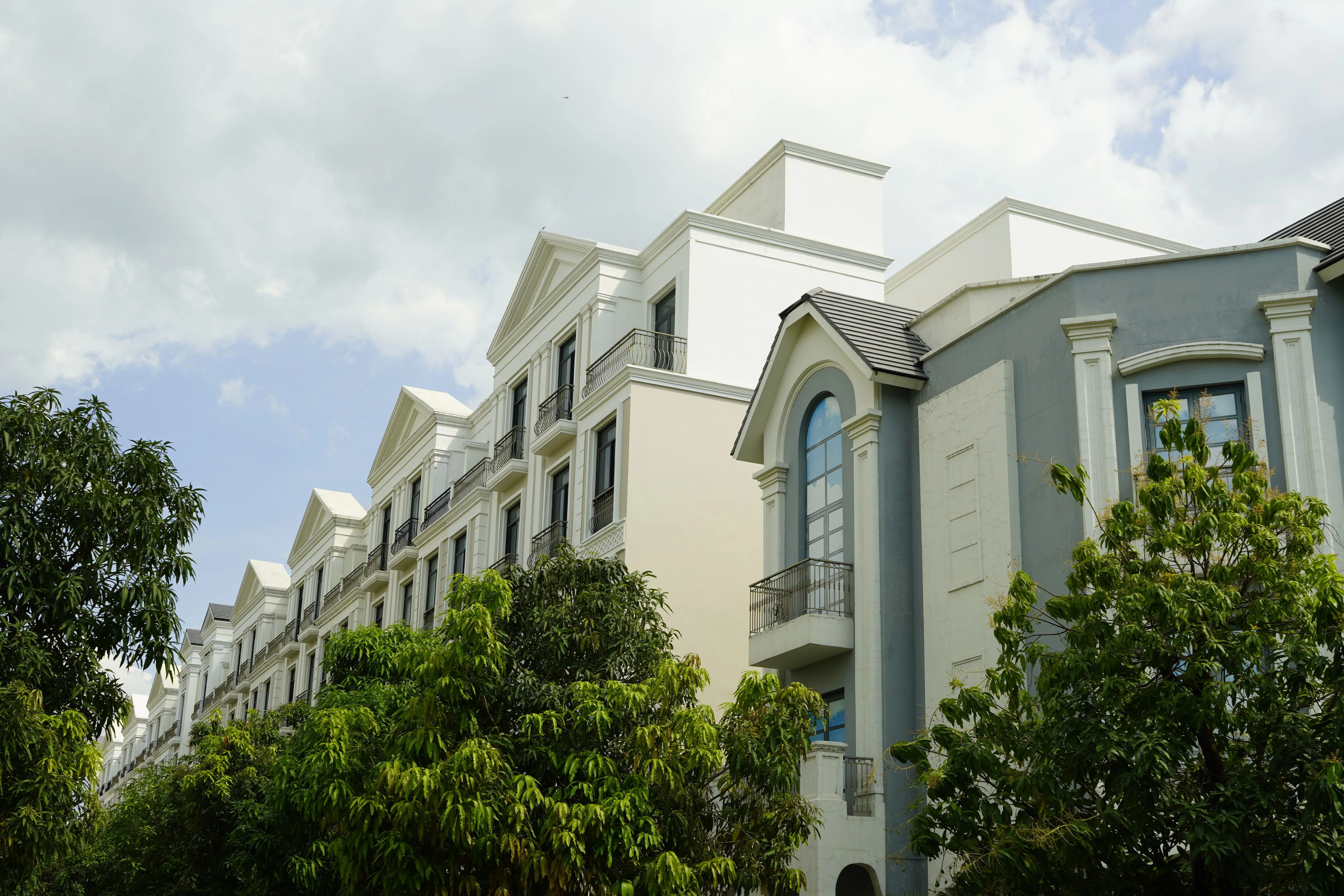 MAHINDRA NEWHAVEN